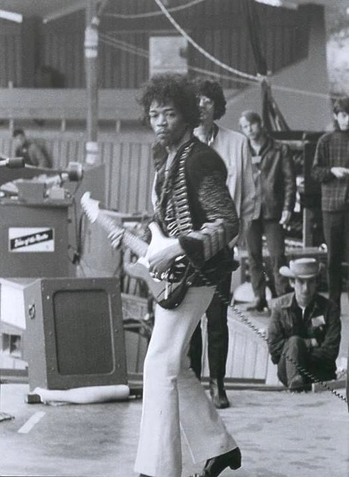 [img]Jimmy Hendrix en el Festival de Monterey 1967